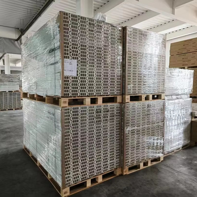25000 KG ワイドドア生産ニーズのための自動WPCキッチンボード挤出ライン2
