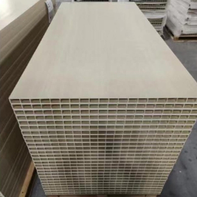 380V 50hz 多機能 パーソナライズされたPVCシート プラスチック 窓 ドア エクストルーダー 機械